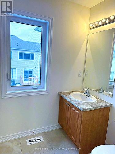 10 Prudhoe Terrace Terrace, Barrie, ON - Indoor Photo Showing Bathroom