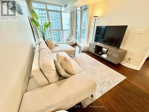 #3703 - 4070 Confederation Parkway, Mississauga, ON - Indoor Photo Showing Living Room