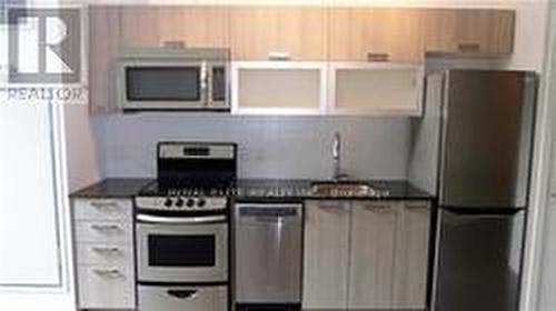 547 - 68 Abell Street, Toronto, ON - Indoor Photo Showing Kitchen