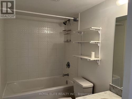 547 - 68 Abell Street, Toronto, ON - Indoor Photo Showing Bathroom