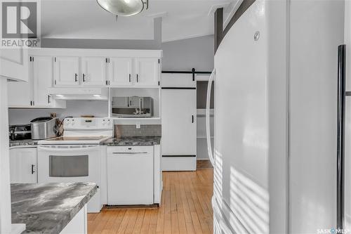 19 Matheson Crescent, Regina, SK - Indoor Photo Showing Kitchen