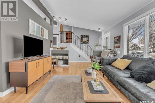 19 Matheson Crescent, Regina, SK - Indoor Photo Showing Living Room