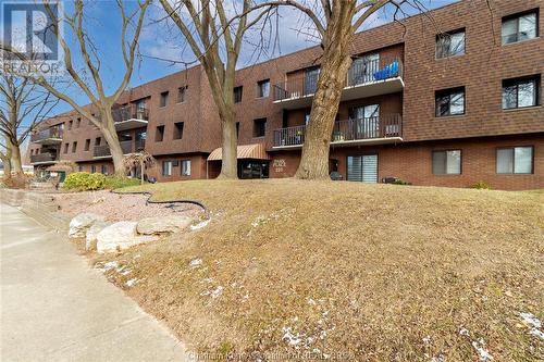 225 Campus Parkway Unit# 202, Chatham, ON - Outdoor