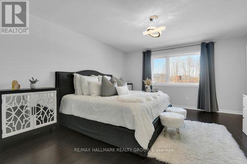 406 Allee Premiere Lane, Clarence-Rockland, ON - Indoor Photo Showing Bedroom