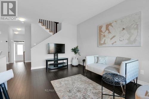 406 Allee Premiere Lane, Clarence-Rockland, ON - Indoor Photo Showing Living Room