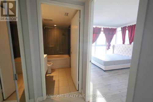 2009 - 151 Dan Lecki Way, Toronto, ON - Indoor Photo Showing Bathroom