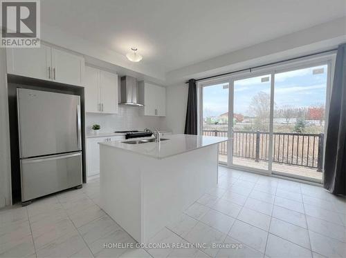 11 Elkington Crescent, Whitby, ON - Indoor Photo Showing Kitchen