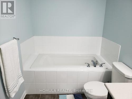 106 - 9589 Keele Street, Vaughan, ON - Indoor Photo Showing Bathroom