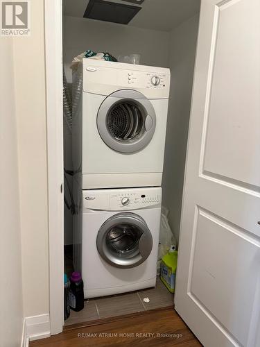 819 - 376 Highway 7 Street E, Richmond Hill, ON - Indoor Photo Showing Laundry Room