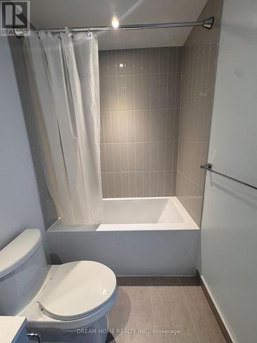 3007 - 3883 Quartz Road, Mississauga, ON - Indoor Photo Showing Bathroom