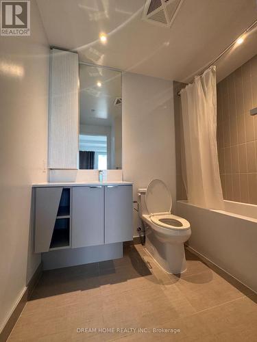 3007 - 3883 Quartz Road, Mississauga, ON - Indoor Photo Showing Bathroom