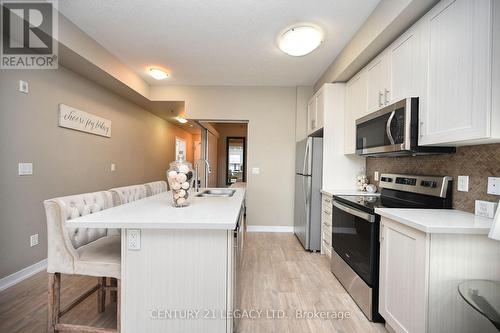 212 - 2486 Old Bronte Road, Oakville, ON - Indoor Photo Showing Kitchen