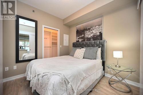 212 - 2486 Old Bronte Road, Oakville, ON - Indoor Photo Showing Bedroom