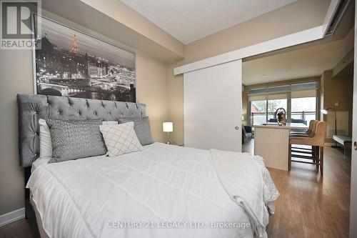 212 - 2486 Old Bronte Road, Oakville, ON - Indoor Photo Showing Bedroom