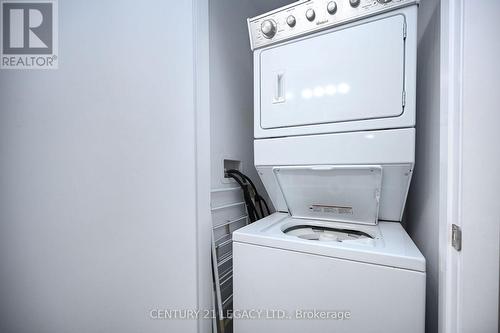 212 - 2486 Old Bronte Road, Oakville, ON - Indoor Photo Showing Laundry Room