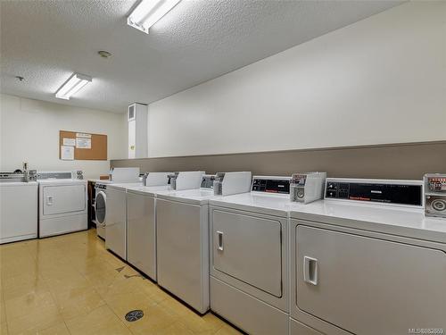 104-3277 Glasgow Ave, Saanich, BC - Indoor Photo Showing Laundry Room