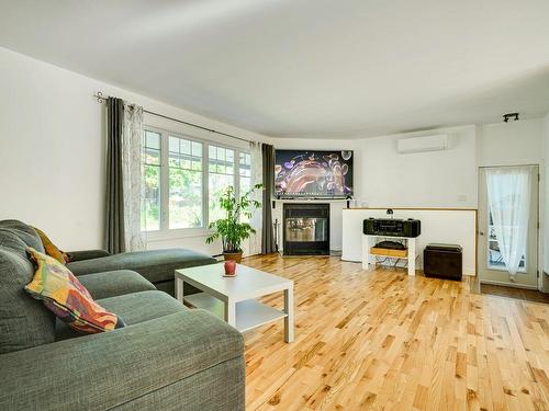 Living room - 1219 Rue Des Saules, Prévost, QC - Indoor Photo Showing Living Room