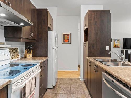 Kitchen - 1-614 Rue St-Philippe, Montréal (Le Sud-Ouest), QC - Indoor Photo Showing Kitchen With Double Sink