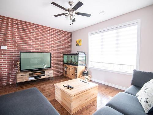 Salon - 26 Rue Audet, Saint-Modeste, QC - Indoor Photo Showing Living Room