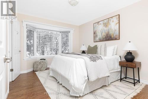 557 South Mary Lake Road, Huntsville, ON - Indoor Photo Showing Bedroom