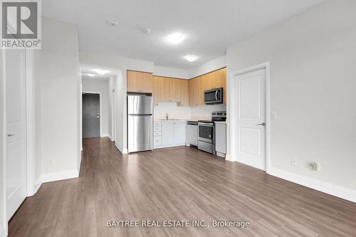 403 - 65 Yorkland Boulevard, Brampton, ON - Indoor Photo Showing Kitchen