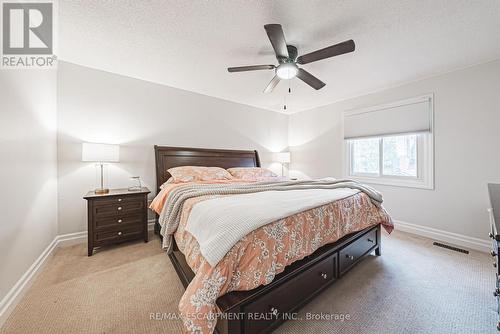 14 Gatestone Drive, Hamilton, ON - Indoor Photo Showing Bedroom