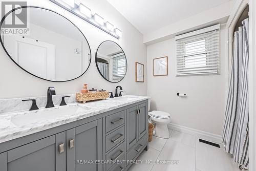 14 Gatestone Drive, Hamilton, ON - Indoor Photo Showing Bathroom