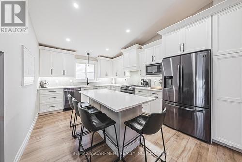 14 Gatestone Drive, Hamilton, ON - Indoor Photo Showing Kitchen With Stainless Steel Kitchen With Upgraded Kitchen