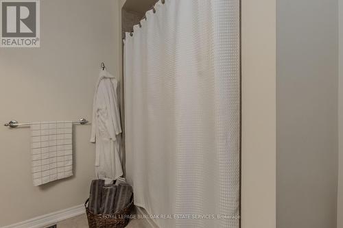 24 Manorwood Drive, West Lincoln, ON - Indoor Photo Showing Bathroom