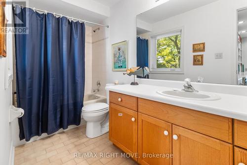 16 - 141 Welland Vale Road, St. Catharines, ON - Indoor Photo Showing Bathroom