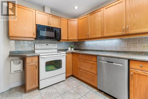 16 - 141 Welland Vale Road, St. Catharines, ON - Indoor Photo Showing Kitchen