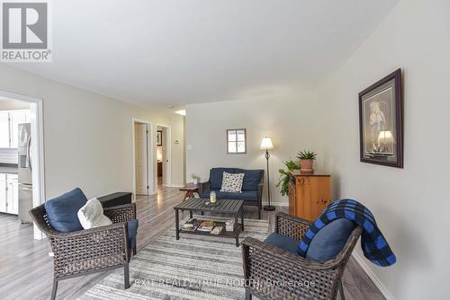 7187 Beach Drive, Ramara, ON -  Photo Showing Living Room