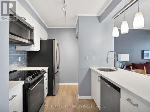 56A Stewart Maclaren Road, Halton Hills, ON - Indoor Photo Showing Kitchen With Upgraded Kitchen