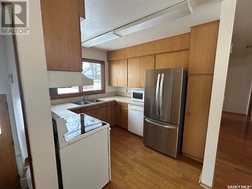 1510 97Th Street, Tisdale, SK - Indoor Photo Showing Kitchen With Double Sink