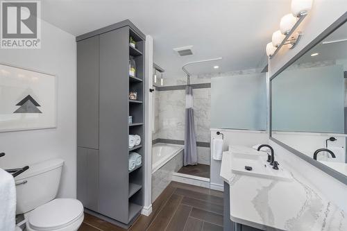 108 Paul Sloggett Court, Sarnia, ON - Indoor Photo Showing Bathroom