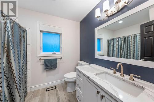 108 Paul Sloggett Court, Sarnia, ON - Indoor Photo Showing Bathroom