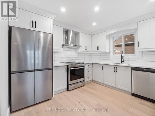 Upper - 590 Athol Street E, Oshawa (Central), ON - Indoor Photo Showing Kitchen With Upgraded Kitchen