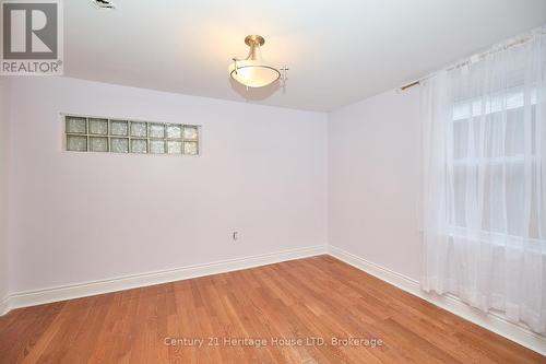 92 Carlton Street, St. Catharines (451 - Downtown), ON - Indoor Photo Showing Other Room