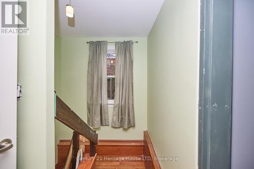 92 Carlton Street, St. Catharines (451 - Downtown), ON - Indoor Photo Showing Other Room