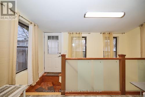 92 Carlton Street, St. Catharines (451 - Downtown), ON - Indoor Photo Showing Other Room