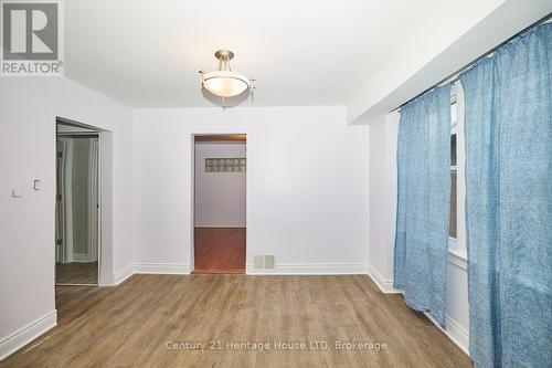 92 Carlton Street, St. Catharines (451 - Downtown), ON - Indoor Photo Showing Other Room