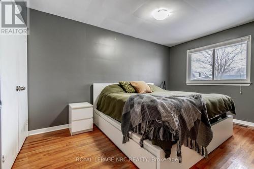 20 First Avenue, Port Colborne (877 - Main Street), ON - Indoor Photo Showing Bedroom