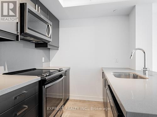 2205 - 50 Wellesley Street E, Toronto, ON - Indoor Photo Showing Kitchen