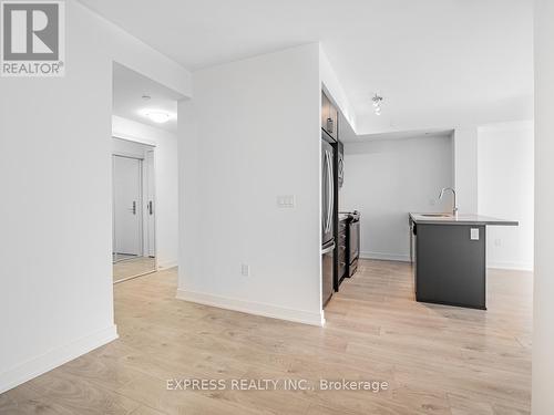 2205 - 50 Wellesley Street E, Toronto, ON - Indoor Photo Showing Other Room