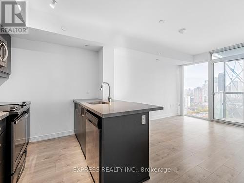 2205 - 50 Wellesley Street E, Toronto, ON - Indoor Photo Showing Kitchen