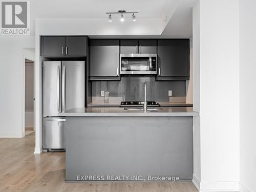 2205 - 50 Wellesley Street E, Toronto, ON - Indoor Photo Showing Kitchen