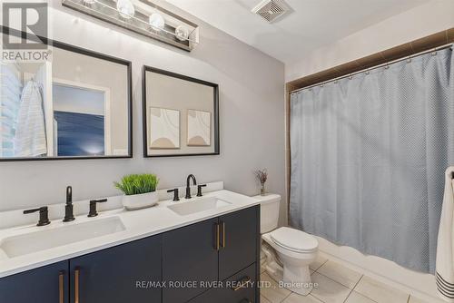 33 Summerside Avenue, Whitby, ON - Indoor Photo Showing Bathroom