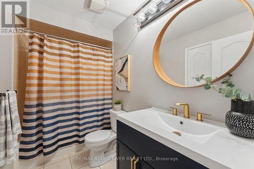 33 Summerside Avenue, Whitby, ON - Indoor Photo Showing Bathroom