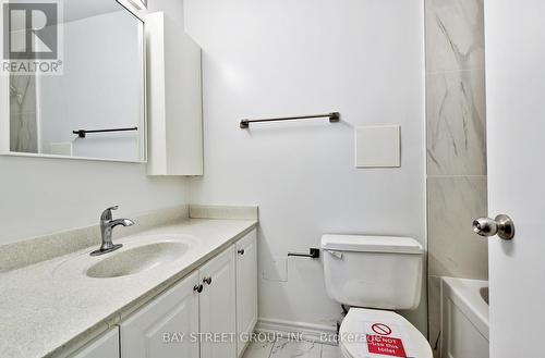 702 - 4091 Sheppard Avenue E, Toronto, ON - Indoor Photo Showing Bathroom