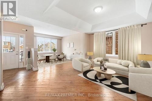 1215 Lowrie Street, Innisfil, ON - Indoor Photo Showing Living Room